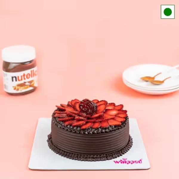 Nutella Strawberry  Cake