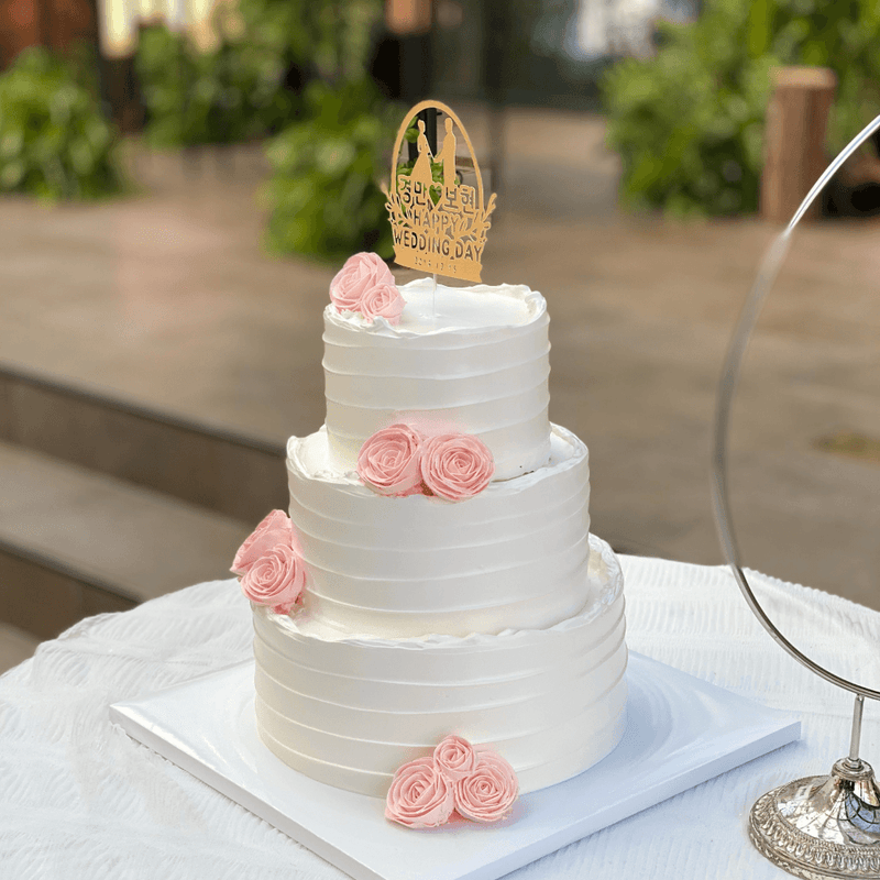 Colourful Coral Wedding Cake | Free Gift & Delivery